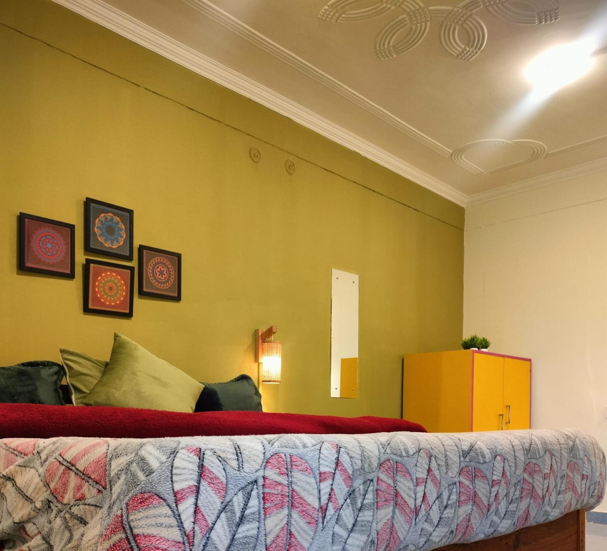 The Alpine Vista Hotel Almora Exterior foto